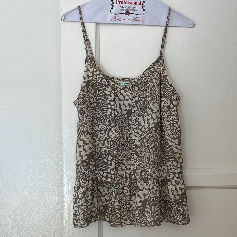 Cream and Mauve Kimchi Blue tank